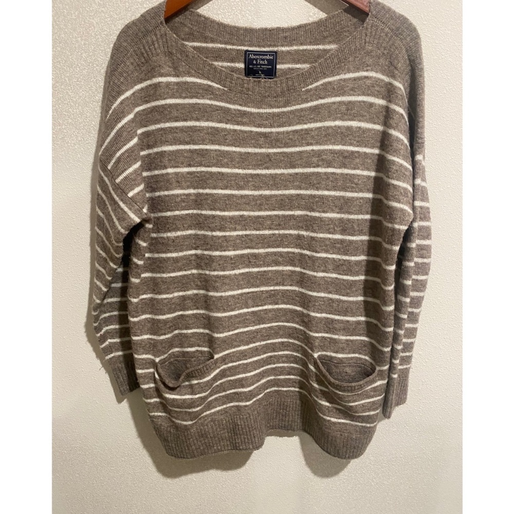 Abercrombie & Fitch Brown and White Striped V-Neck Sweater